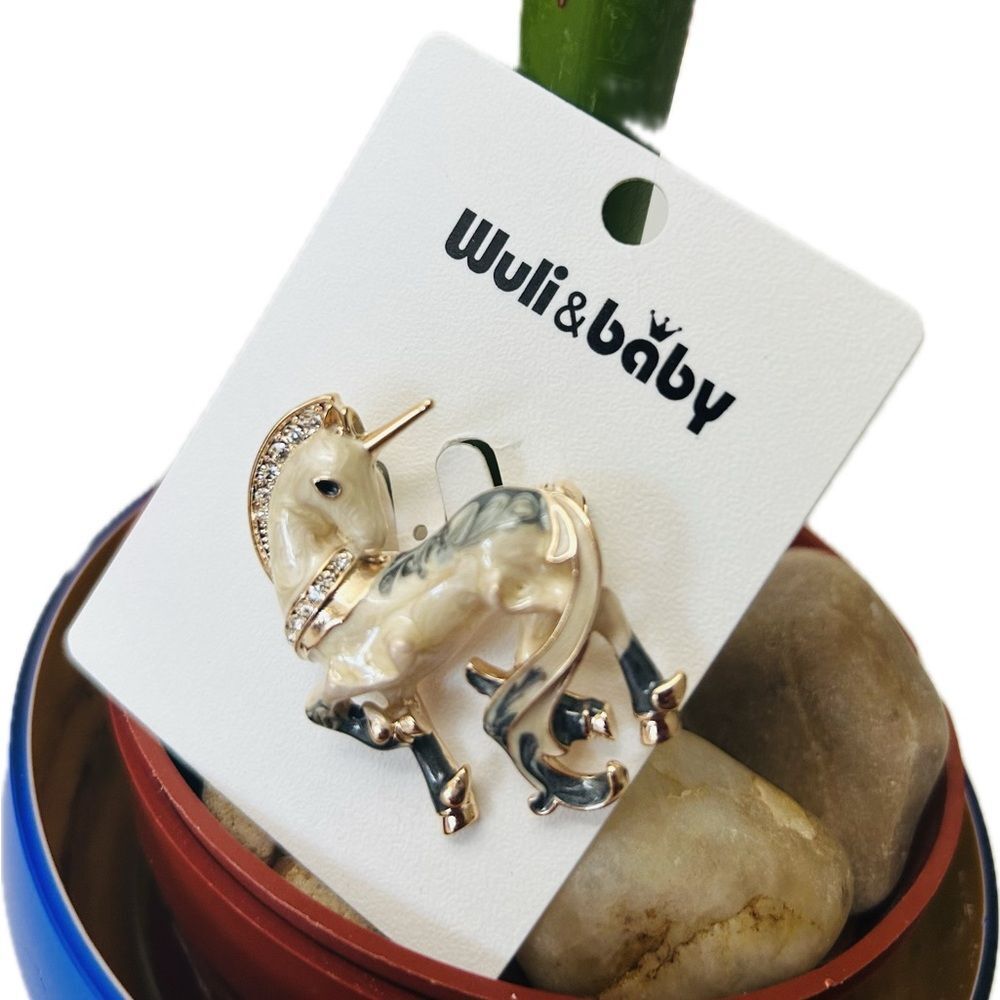 Wuli & Baby Elegant & Sparkly Vintage Style Goldtoned Unicorn Fashion Brooch Pin